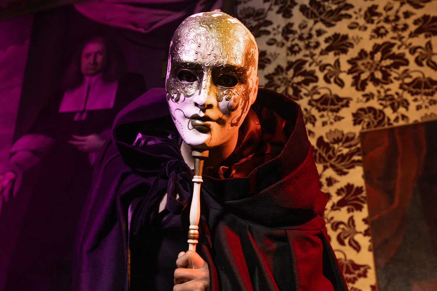 Volto con Bastone Bianco E Oro - Image 4